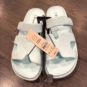 NWT no boundaries Light Blue Sandals 7:16